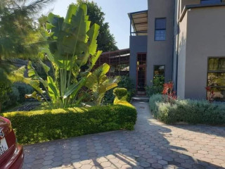 4 Bedroom Flat For Sale In Roma