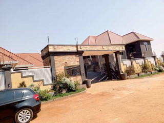 2-bedroom-flats-for-rent-in-chalala