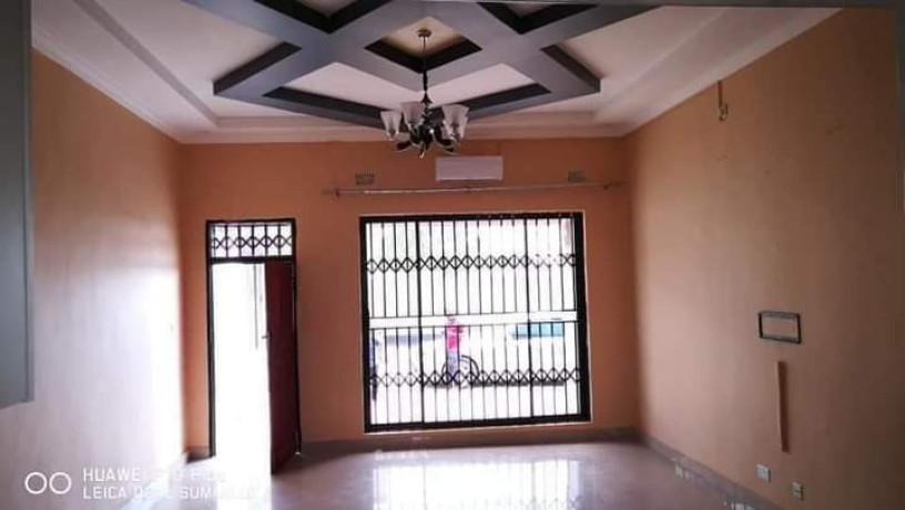 2-bedroom-flat-for-rent-in-chalala-big-9