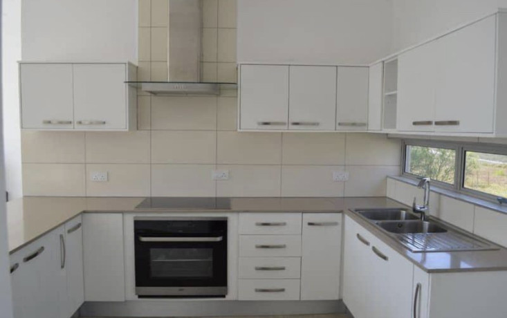 spacious-3-bedroom-house-for-sale-in-makeni-big-8