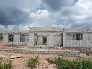 4 Bedroom Unfinished House For Sale in Mikango Barracks