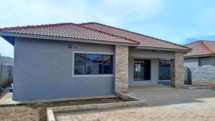 houses-for-sale-in-new-kasama-big-5