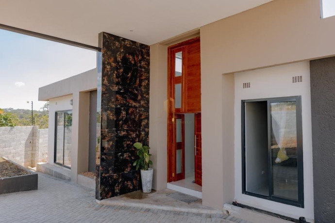 4-bedroom-house-for-sale-in-state-lodge-big-7