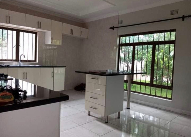 3-bedroom-house-for-rent-in-6-miles-big-5