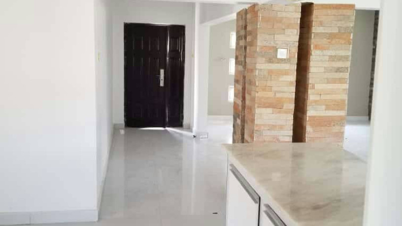 beautiful-3-bedroom-flat-for-rent-in-meanwood-ndeke-big-4