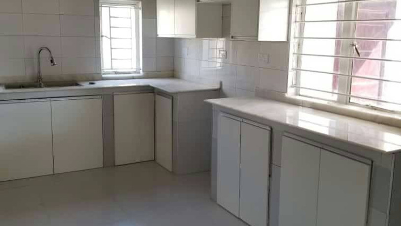 beautiful-3-bedroom-flat-for-rent-in-meanwood-ndeke-big-7