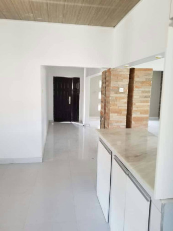 beautiful-3-bedroom-flat-for-rent-in-meanwood-ndeke-big-4