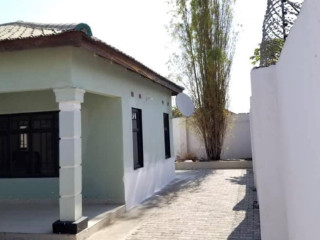 3 Bedroom House For Rent In Meanwood Ndeke