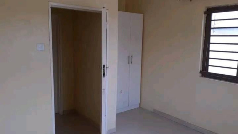 2-bedroom-flat-for-rent-in-meanwood-ndeke-big-3