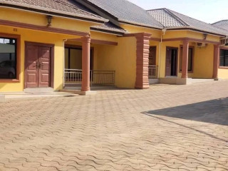 3-bedroom-flat-for-rent-in-foxdale