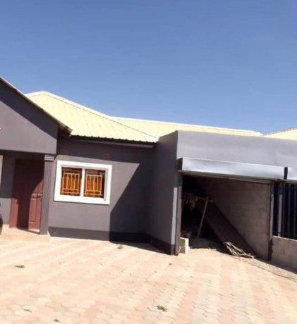 2-bedroom-flat-for-rent-in-meanwood-chamba-valley-big-0