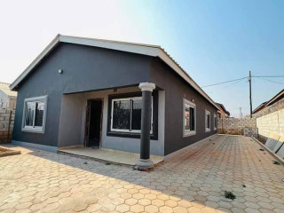 3 Bedroom House For Sale in Chamba Valley