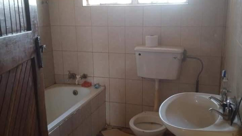 2-bedroom-flat-for-rent-in-chilenje-big-4