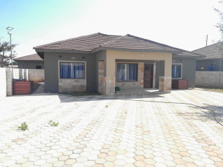 3 Bedroom House For Rent in New Kasama