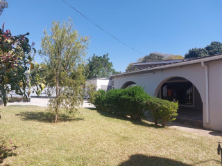 6-bedroom-house-for-sale-in-kalundu