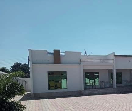 spacious-3-bedroom-house-for-sale-in-woodlands-big-7