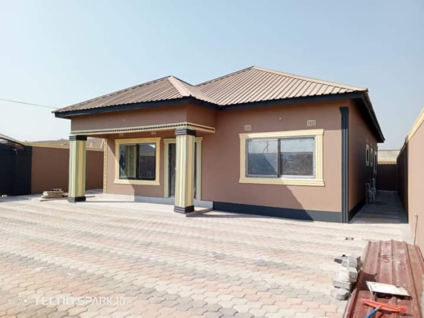 executive-3-bedroom-house-for-sale-in-chalala-big-1
