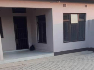 2-bedroom-flat-for-rent-in-chilenje