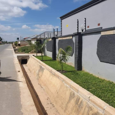 4-flats-for-sale-in-salama-park-big-0