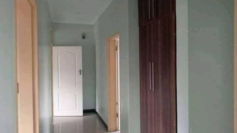 3-bedroom-flat-for-rent-in-lilayi-big-5