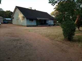 house-for-sale-in-woodlands-main