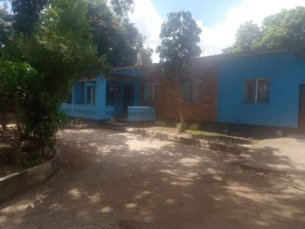 4-bedroom-house-for-sale-in-woodlands-main-big-5