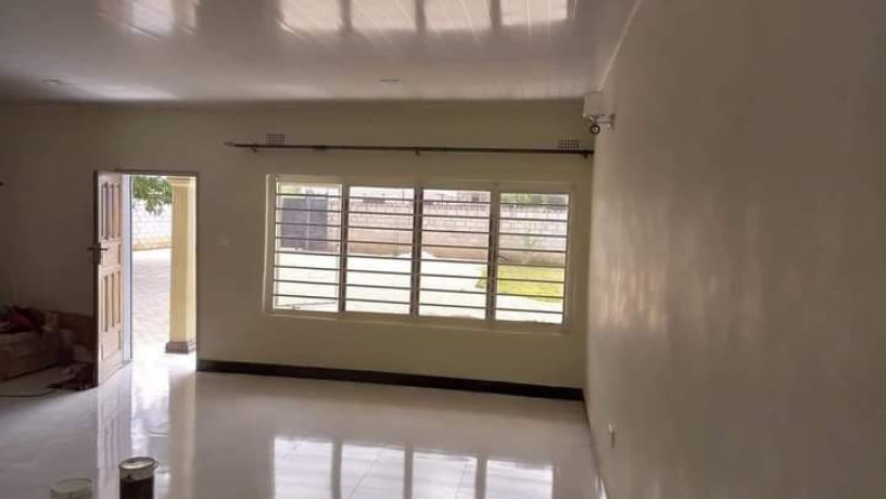 3-bedroom-flat-for-rent-in-lilayi-balmoral-big-0