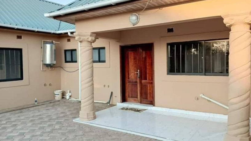 3-bedroom-flat-for-sale-in-lilayi-estate-big-3