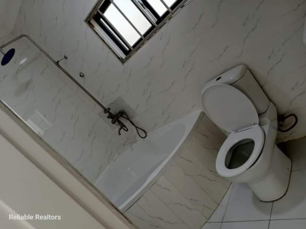 3-bedroom-flat-for-sale-in-lilayi-estate-big-5