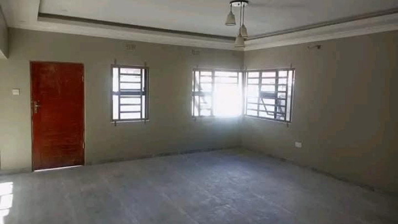 3-bedroom-flats-for-sale-in-lilayi-big-2