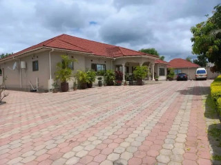 4-bedroom-house-for-sale-in-ibex-hill