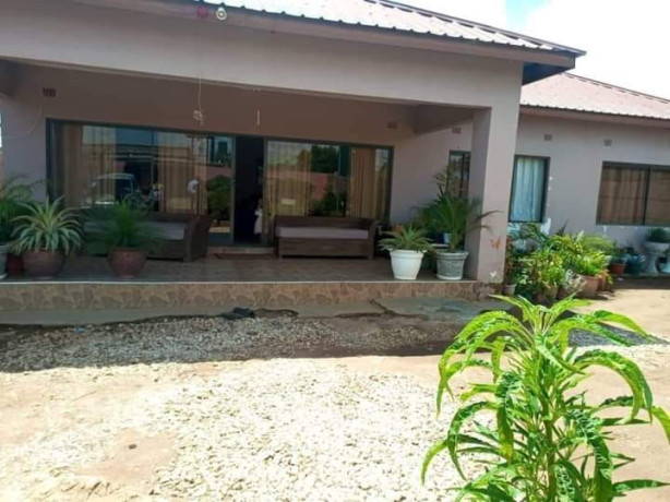 3-bedroom-flat-for-sale-in-chalala-big-7