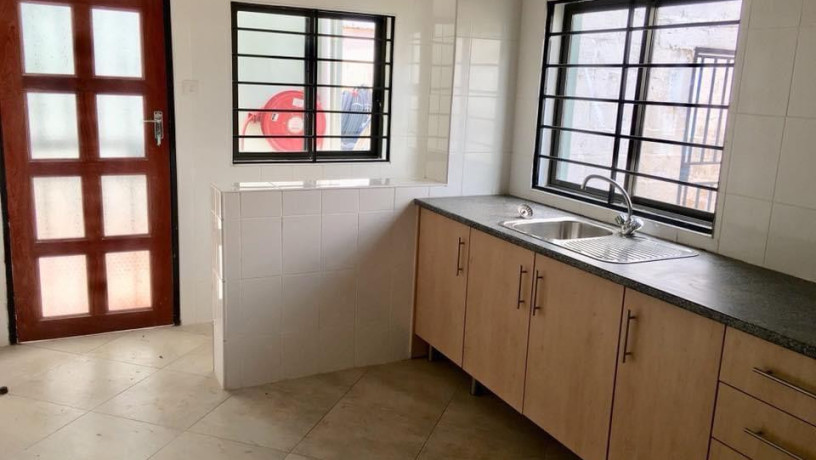 3-bedroom-flat-for-rent-in-kabulonga-big-0