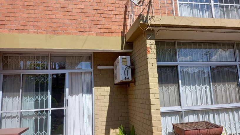 3-bedroom-flat-for-rent-in-kabulonga-big-1