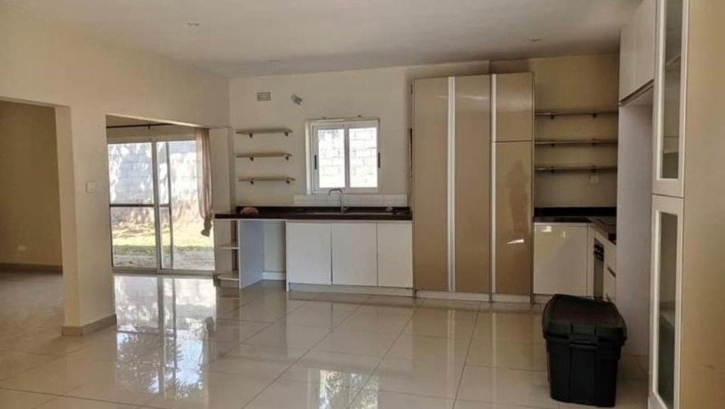 2-bedroom-flat-for-rent-in-kabulonga-big-7