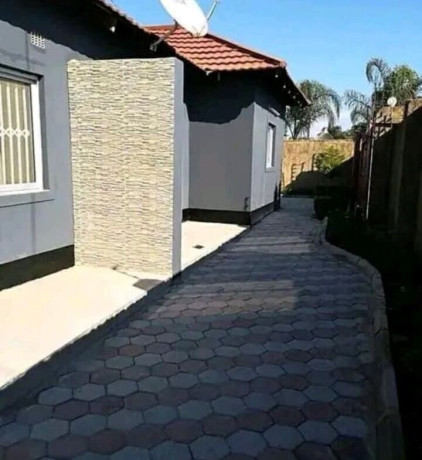 2-bedroom-flat-for-rent-in-ibex-hill-big-0