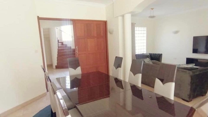 luxurious-3-bedroom-apartment-in-kabulonga-big-4