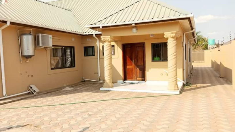 3-bedroom-flat-for-sale-in-lilayi-estate-big-0