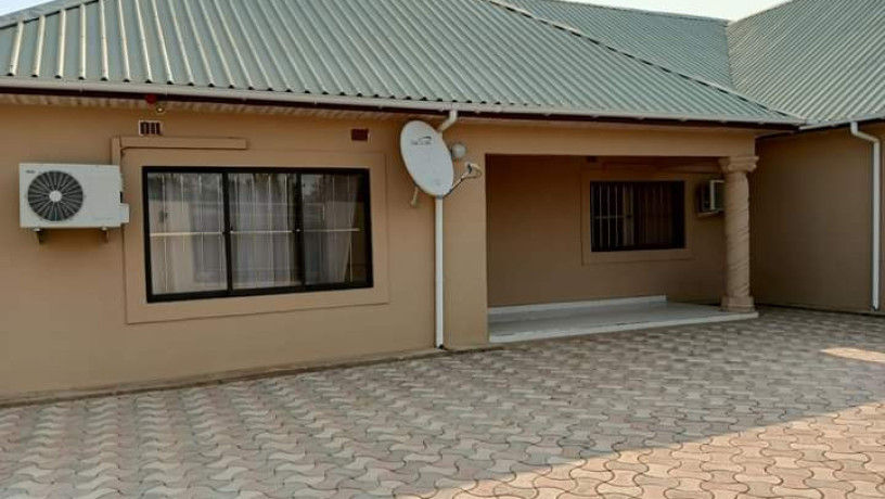 3-bedroom-flat-for-sale-in-lilayi-estate-big-4