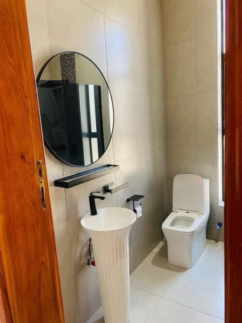 3-bedroom-flat-for-rent-in-makeni-big-2