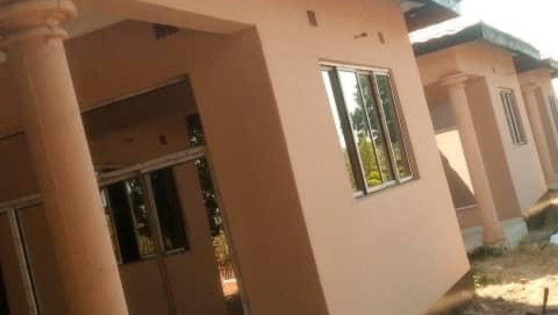 2-bedroom-flat-for-rent-in-makeni-big-5