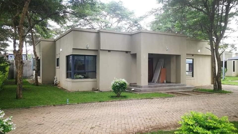 neat-and-beautiful-3-bedroom-house-for-sale-in-makeni-big-0