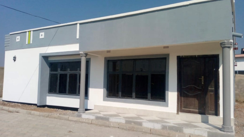 3-bedroom-flat-for-rent-in-makeni-big-0