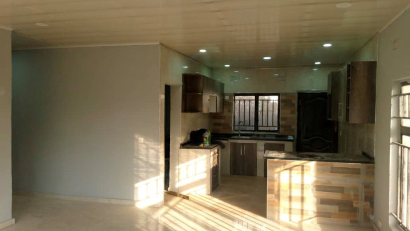 3-bedroom-flat-for-rent-in-makeni-big-7