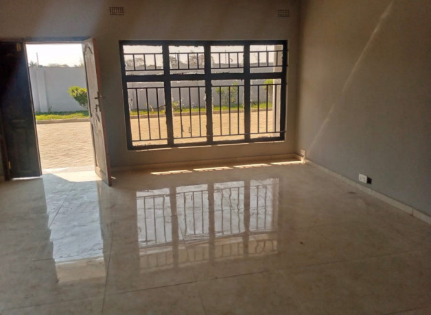 3-bedroom-flat-for-rent-in-makeni-big-1