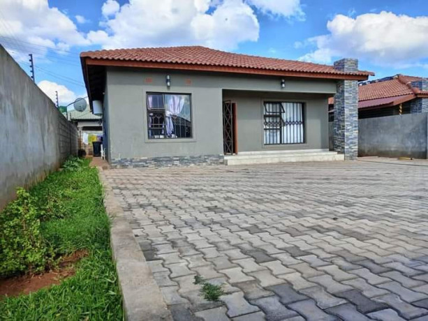 3-bedroom-flat-for-sale-in-chalala-big-7