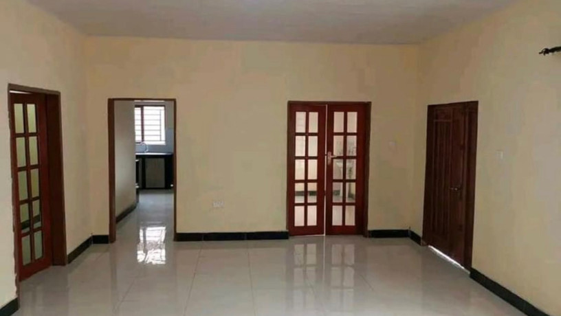 2-bedroom-flat-for-rent-in-chalala-big-8