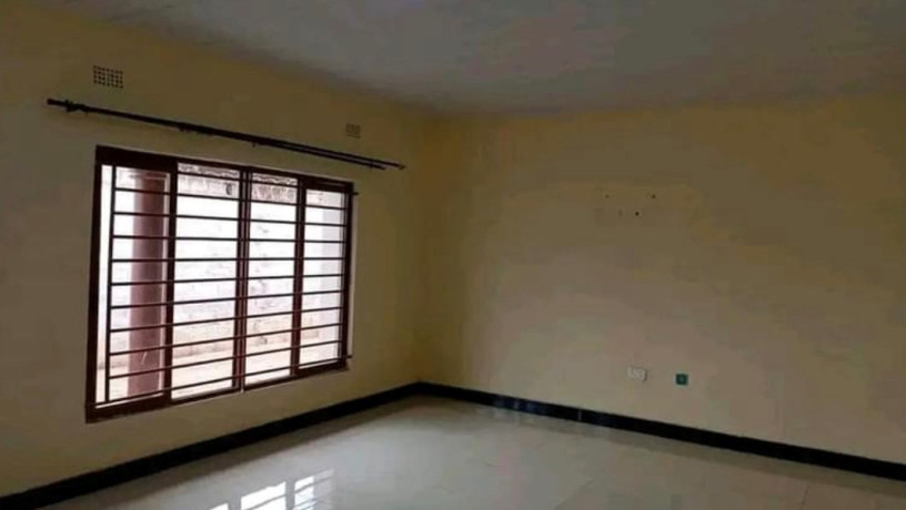 2-bedroom-flat-for-rent-in-chalala-big-4