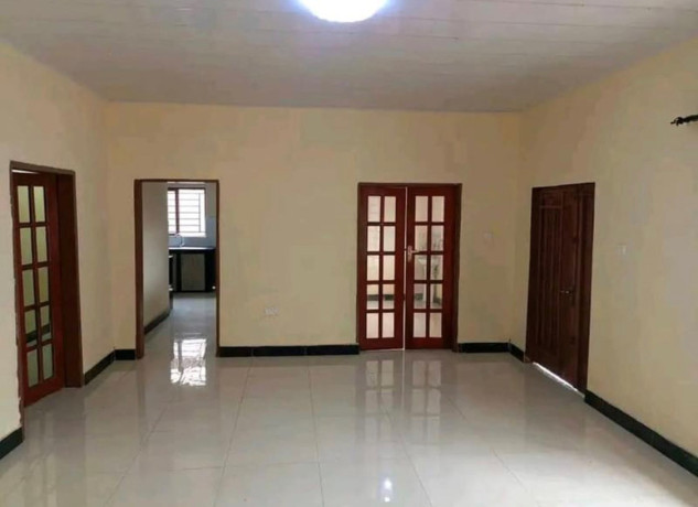 2-bedroom-flat-for-rent-in-chalala-big-8