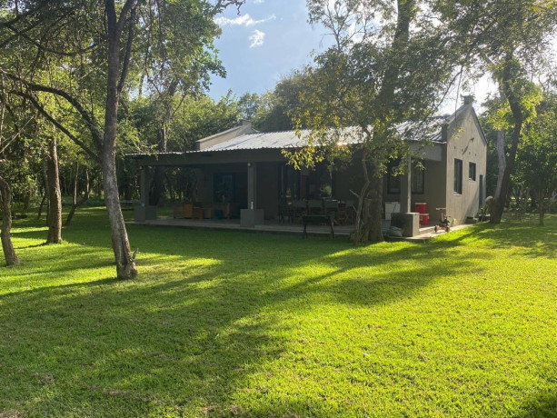 3-bedroom-house-for-sale-in-meanwood-big-0